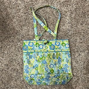 Vera Bradley like new purse